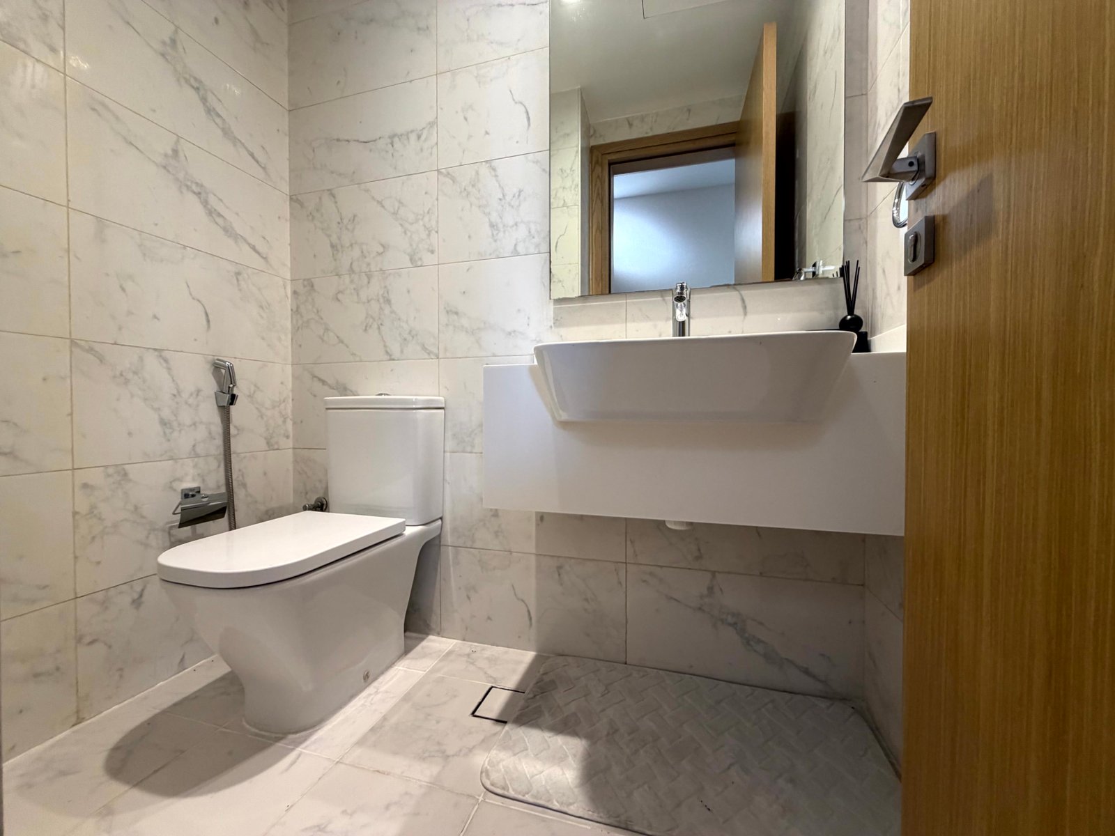 1 Bedroom Apartment for Sale in Trade Centre, Dubai — photo 8